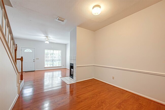 Building Photo - 2930 Grants Lake Blvd