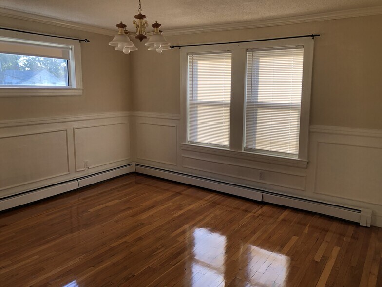 Building Photo - 29 Lynde St