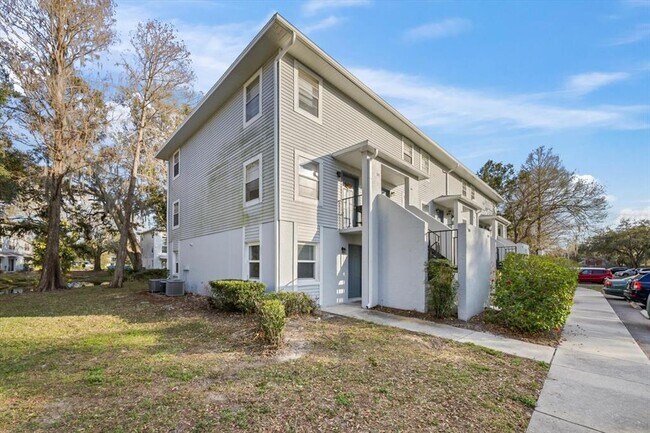 Primary Photo - 7169 E Bank Dr