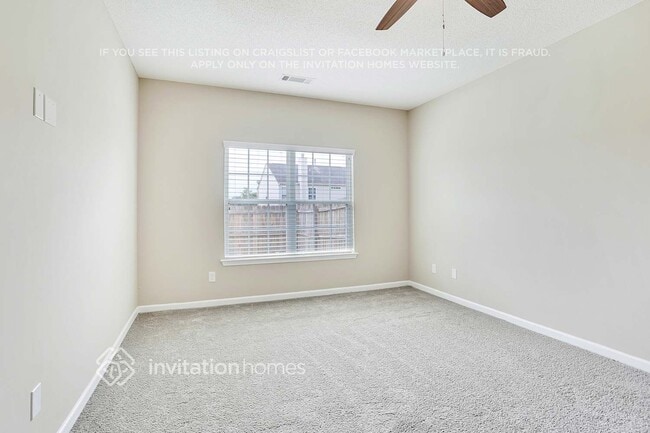 Building Photo - 805 City Park Dr