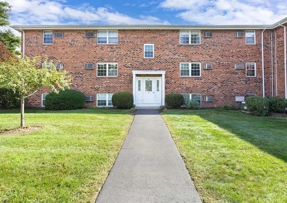 Building Photo - 89 Pleasant St