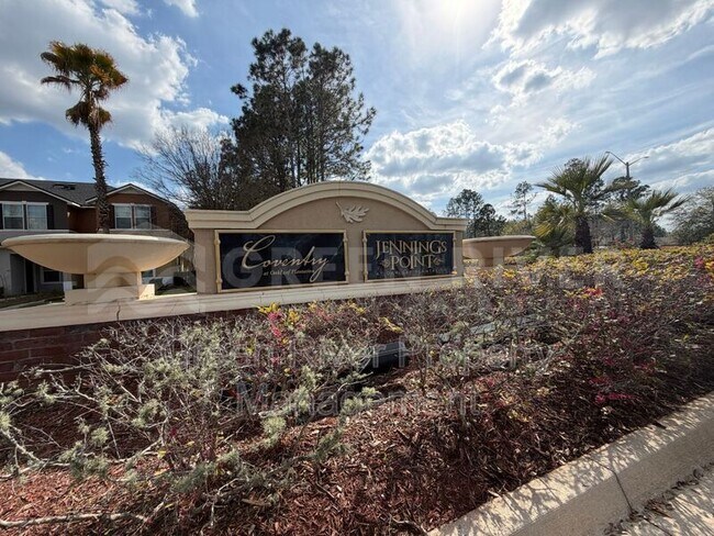 Building Photo - 575 Oakleaf Plantation Pkwy