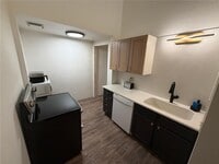 Building Photo - 542 Benson Ave SW