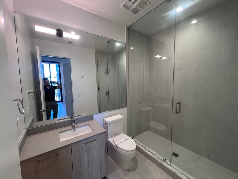 Building Photo - 145 NW 31st St