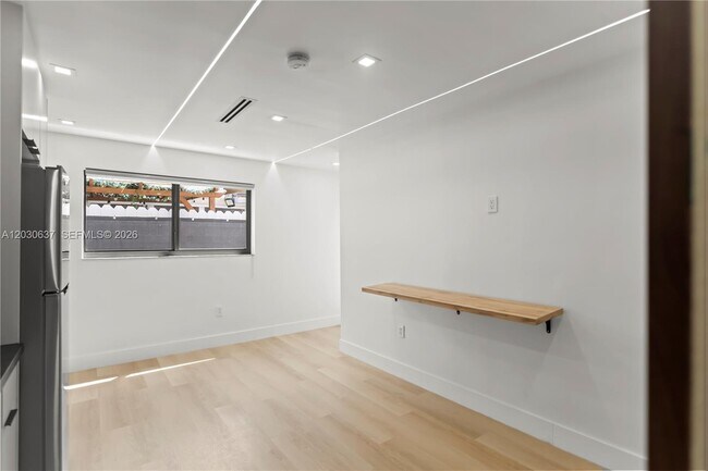 Building Photo - 3125 NW 21st Ct