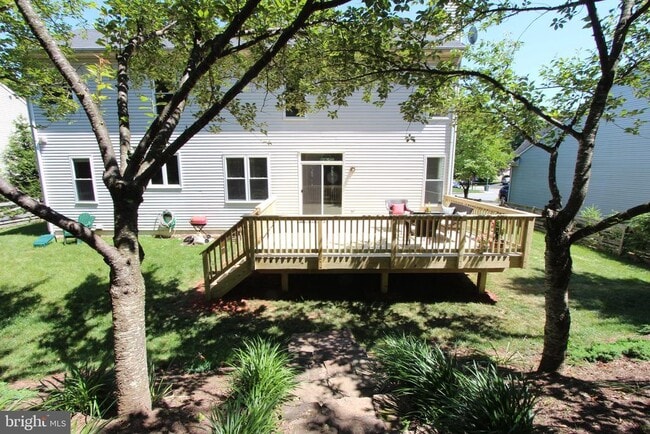 Building Photo - 46812 Backwater Dr