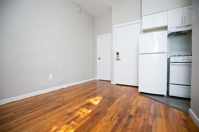 Building Photo - 1114 Spruce St