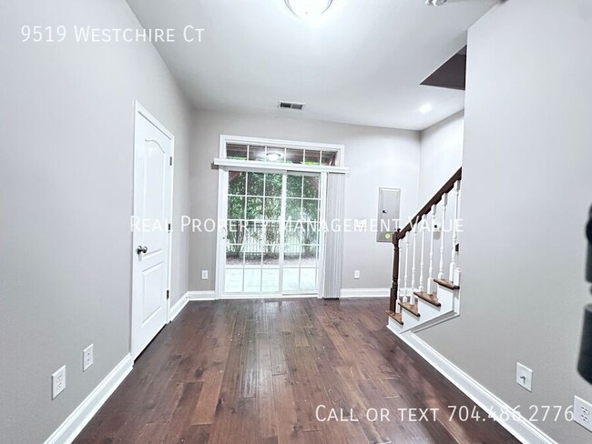 Building Photo - 9519 Westchire Ct