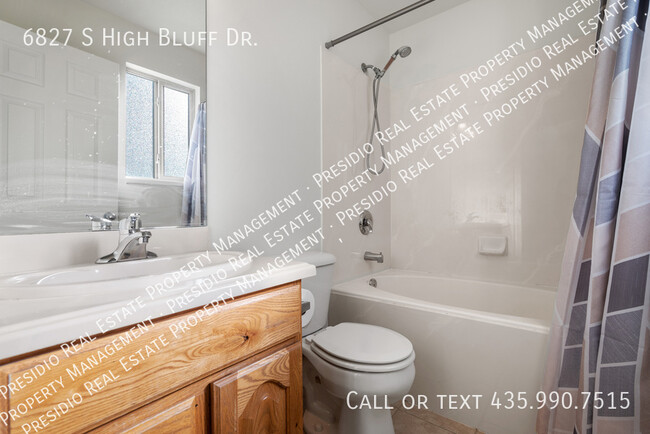 Building Photo - 6827 S High Bluff Dr