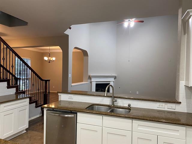Building Photo - 9413 Woodhurst Dr