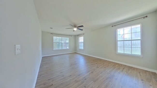 Building Photo - 5405 Josh Dr