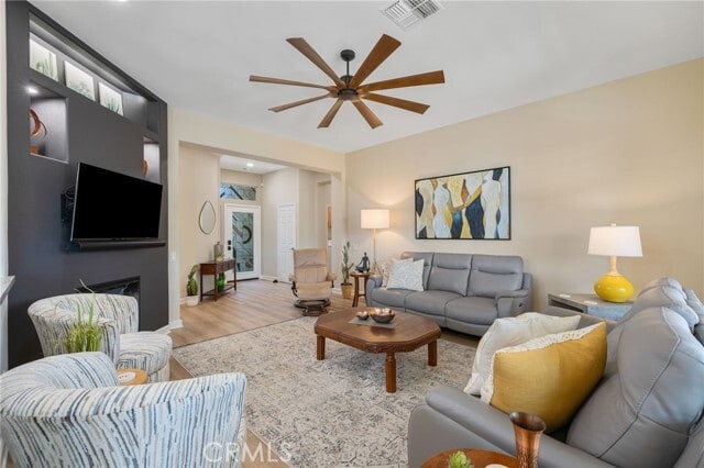 Building Photo - 35241 Rosemont Dr