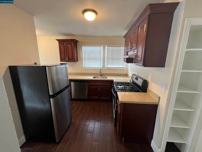 Building Photo - 2824 23rd Ave