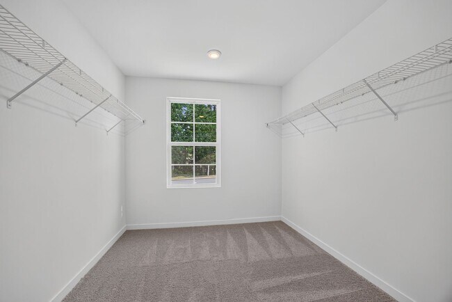 Building Photo - 882 Waterworks Rd