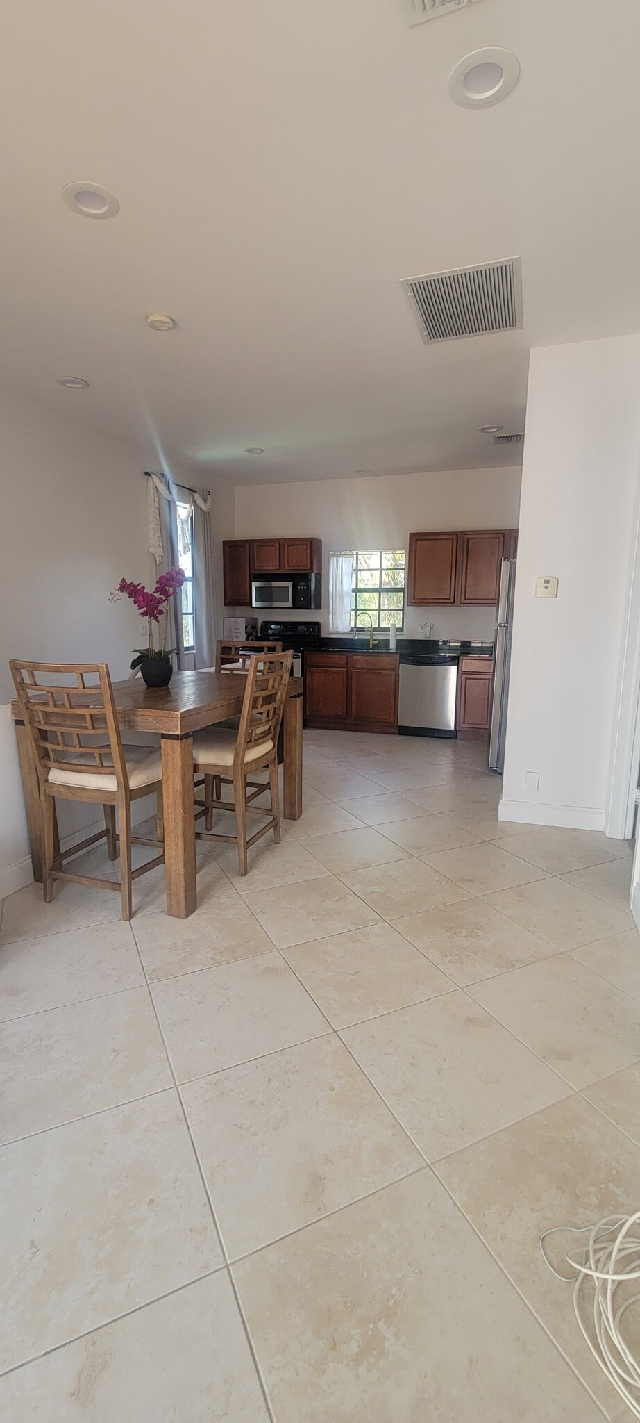 Building Photo - 10608 159th Ct N