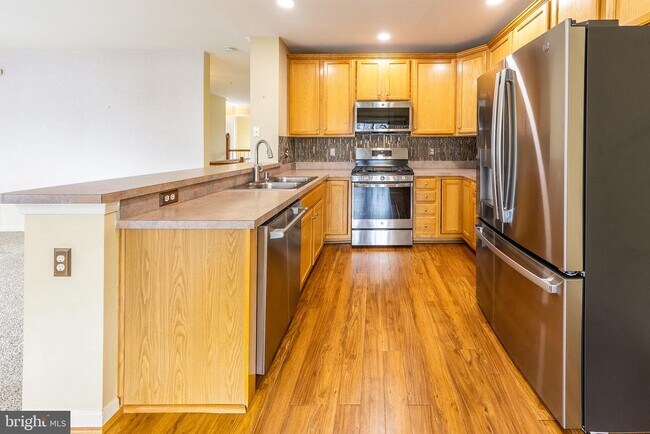 Building Photo - 1605 Potomac Greens Dr