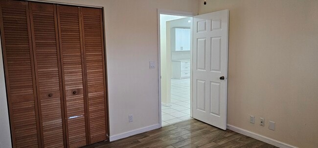 Building Photo - 1488 Fairway Cir