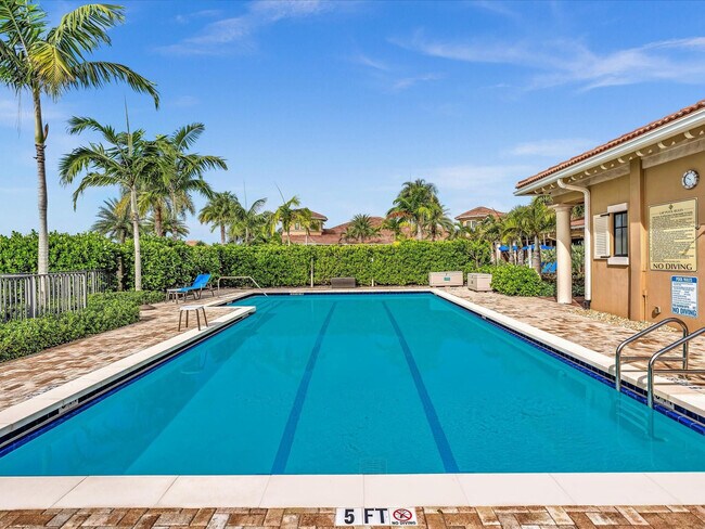 Building Photo - 8928 Bastille Cir E