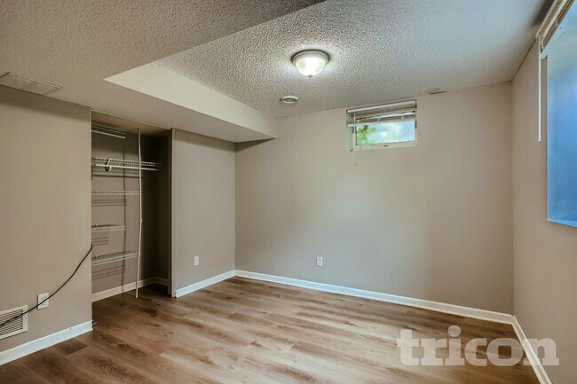 Building Photo - 6510 Hokah Dr