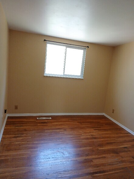 Building Photo - 674 E 675 N