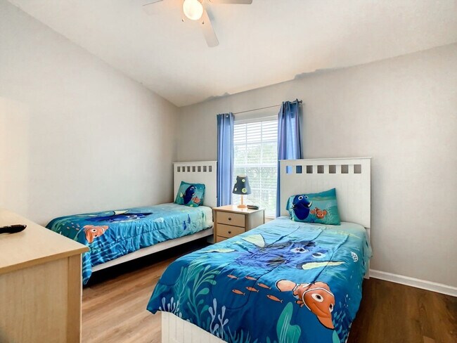 Building Photo - 2314 Silver Palm Dr