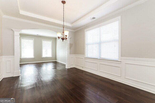 Building Photo - 2420 McIntosh Dr
