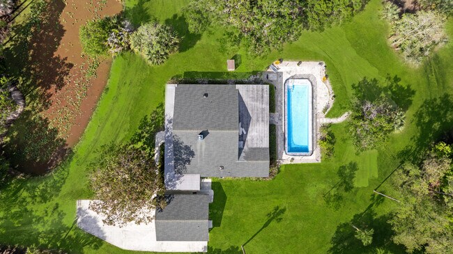 Building Photo - 17534 103rd Terrace N