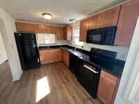 Building Photo - 9 School Ave