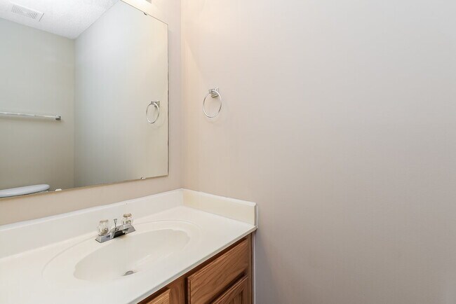 Building Photo - 15214 Leslie Brooke Rd