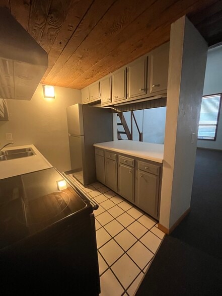 Building Photo - 222 Jay St