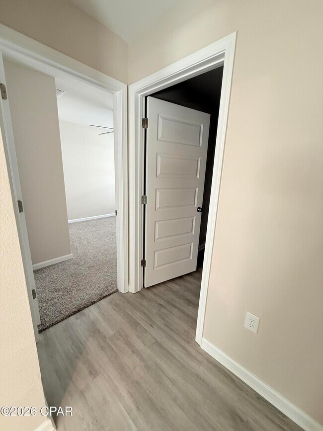 Building Photo - 6615 Kettles St