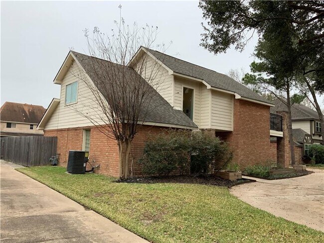 Building Photo - 614 Ellingham Dr