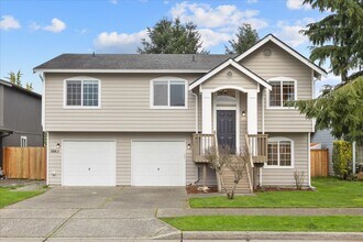 Building Photo - Beautiful & Freshly remodeled home in Fryelands Monroe