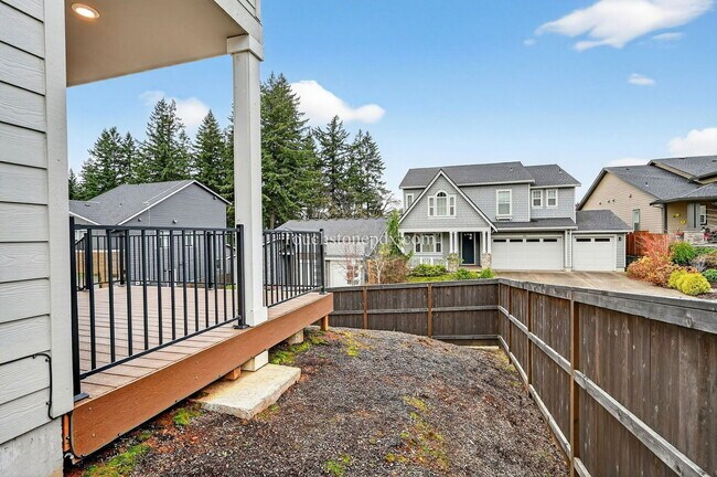 Building Photo - 11333 SE Courteous Ct