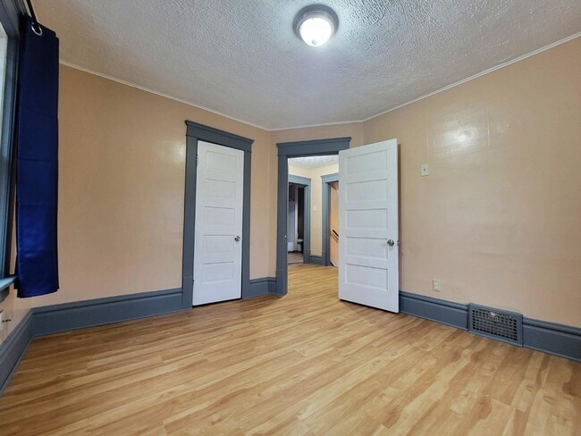 Building Photo - 798 Stadelman Ave