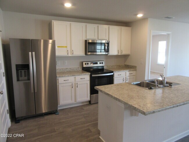 Building Photo - 4015 Pioneer Ln.