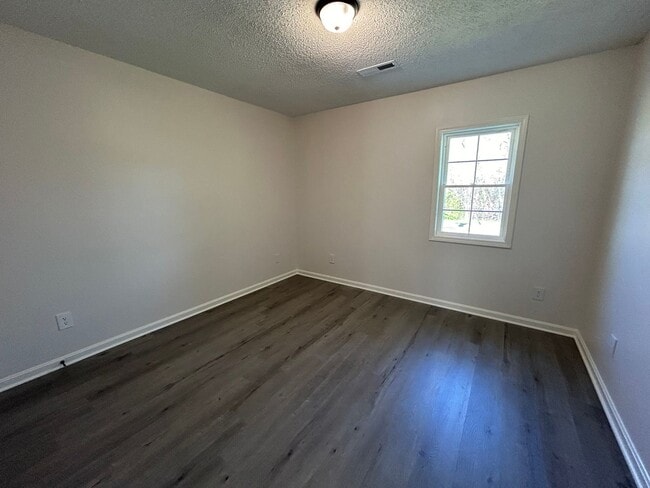 Building Photo - 1154 S Washington Ave