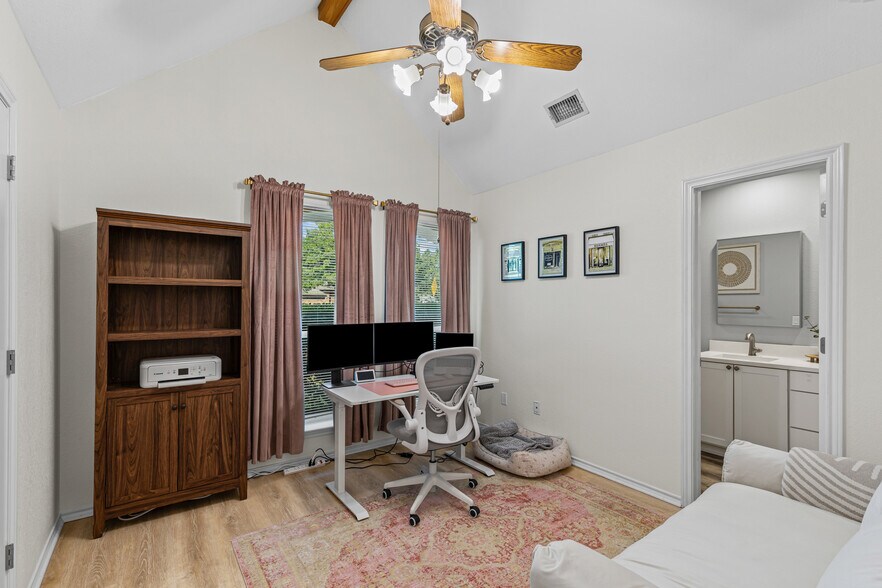 Building Photo - 1412 Seabrook Dr