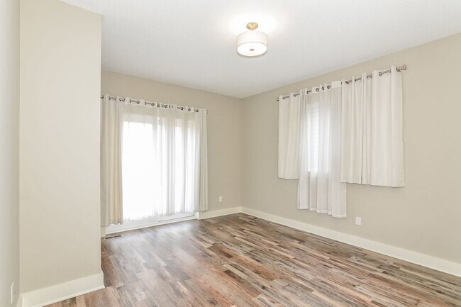 Building Photo - 312 61st St