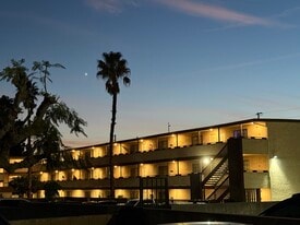 Building Photo - Northridge Terrace House
