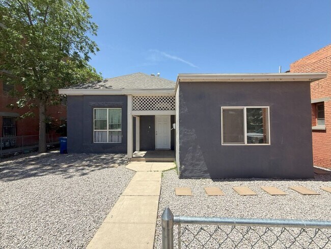 Building Photo - 1021 Myrtle Ave