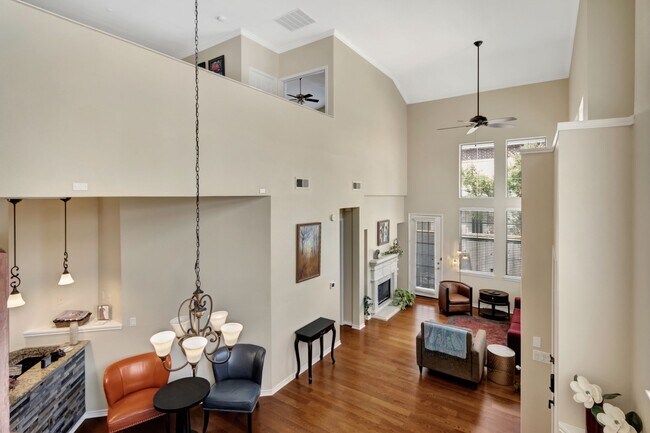 Building Photo - Richardson Townhome