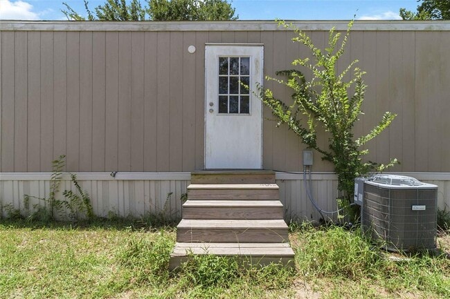 Building Photo - 908 Turney Ln