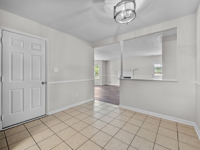 Building Photo - 1212 Gerald Dr