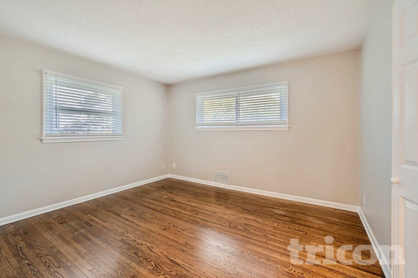 Building Photo - 4020 Nevada Ave N