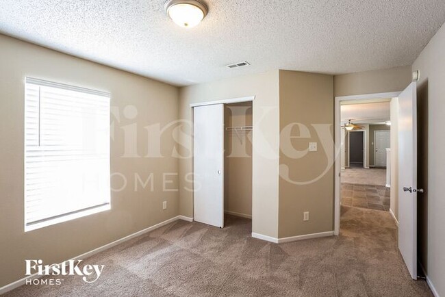 Building Photo - 12121 Belfry Dr
