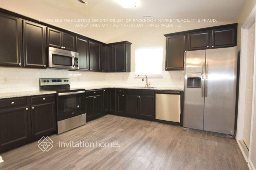 Building Photo - 3821 Tyler Bluff Ln
