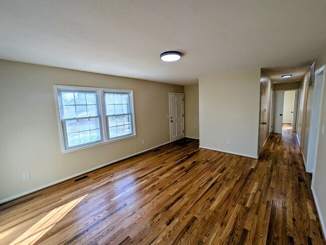 Building Photo - 1028 Gales Ave