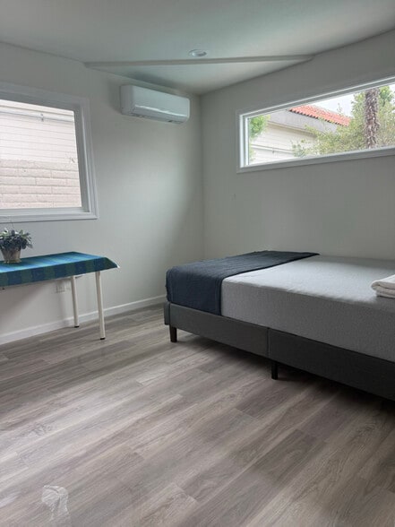 Building Photo - 6240 Ruxton Ct