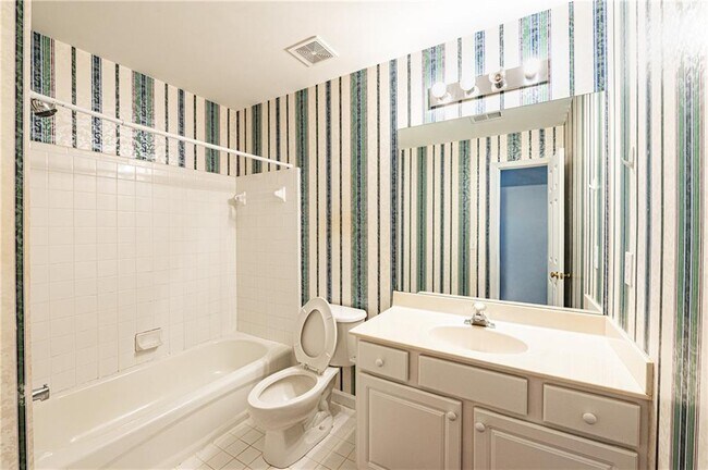 Building Photo - 2855 Olde Town Park Dr